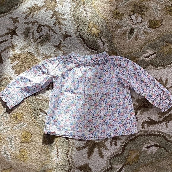 Floral top - Picture 1 of 2